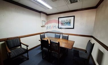 Oficina a pasos de Metro U.Chile