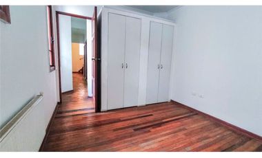 Edificio en Venta de 4 Pisos, 14 Privados