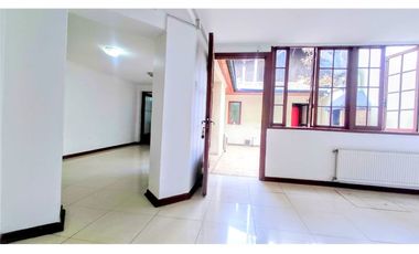 Edificio en Venta de 4 Pisos, 14 Privados