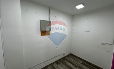 se arrienda local comercial en Ñuñoa