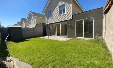 ¡Casa moderna en Buin, lista para vivir!