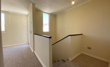 ¡Casa moderna en Buin, lista para vivir!