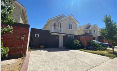 ¡Casa moderna en Buin, lista para vivir!