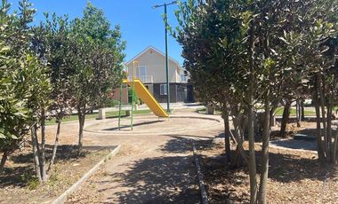 ¡Casa moderna en Buin, lista para vivir!