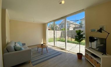 ¡Casa moderna en Buin, lista para vivir!