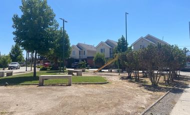 ¡Casa moderna en Buin, lista para vivir!