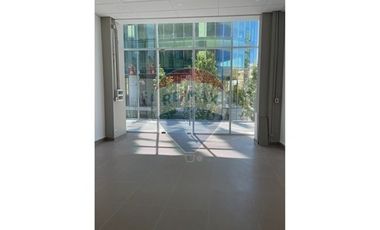 Arriendo - Local Comercial Nuevo | Las Condes