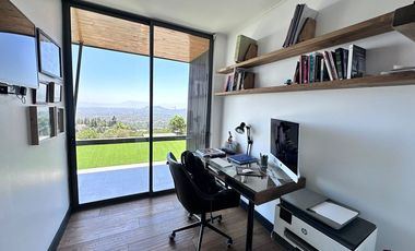 Casa de lujo en arriendo en La Reina, 5 dorm.