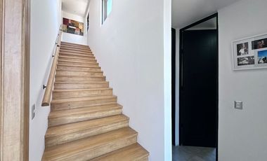 Casa de lujo en arriendo en La Reina, 5 dorm.