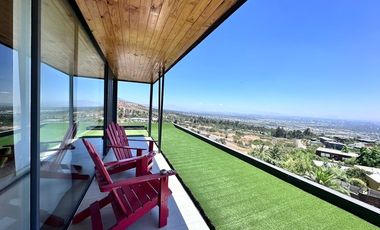 Casa de lujo en arriendo en La Reina, 5 dorm.