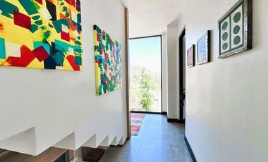 Casa de lujo en arriendo en La Reina, 5 dorm.