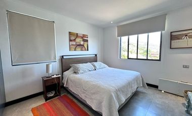 Casa de lujo en arriendo en La Reina, 5 dorm.