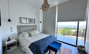 Casa de lujo en arriendo en La Reina, 5 dorm.