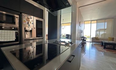 Casa de lujo en arriendo en La Reina, 5 dorm.