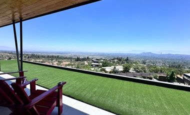 Casa de lujo en arriendo en La Reina, 5 dorm.