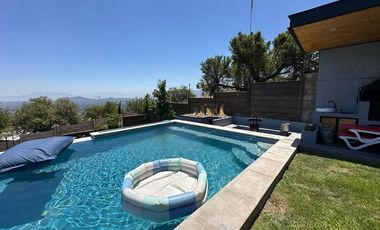 Casa de lujo en arriendo en La Reina, 5 dorm.