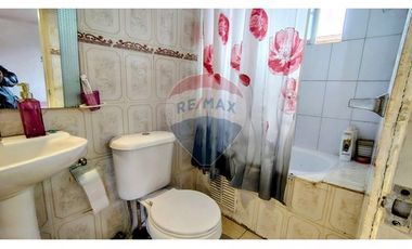 Encantadora casa en El Bosque, 6 dorms, 4 baños.