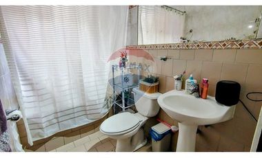 Encantadora casa en El Bosque, 6 dorms, 4 baños.