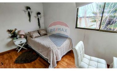 Encantadora casa en El Bosque, 6 dorms, 4 baños.