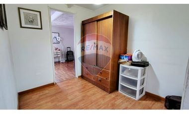 Encantadora casa en El Bosque, 6 dorms, 4 baños.