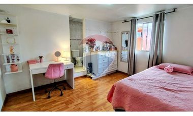 Encantadora casa en El Bosque, 6 dorms, 4 baños.