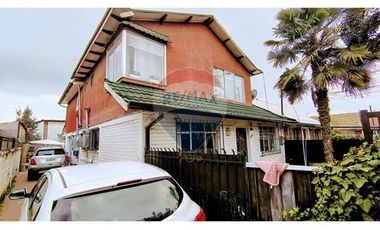 Encantadora casa en El Bosque, 6 dorms, 4 baños.