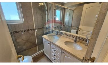 Amplia/luminosa casa 3 pisos (Pinares de Montemar)