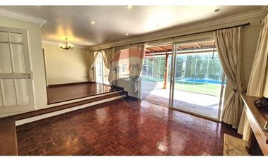 Amplia/luminosa casa 3 pisos (Pinares de Montemar)