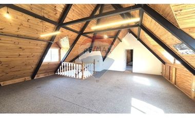 Amplia/luminosa casa 3 pisos (Pinares de Montemar)