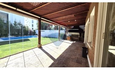 Amplia/luminosa casa 3 pisos (Pinares de Montemar)