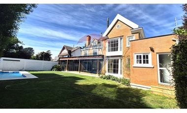 Amplia/luminosa casa 3 pisos (Pinares de Montemar)