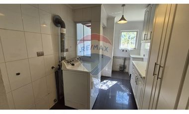 Amplia/luminosa casa 3 pisos (Pinares de Montemar)