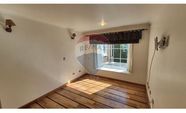 Amplia/luminosa casa 3 pisos (Pinares de Montemar)