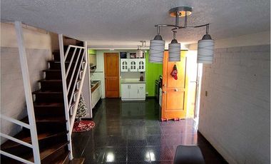 Acogedora Casa de 2 pisos en Quilicura