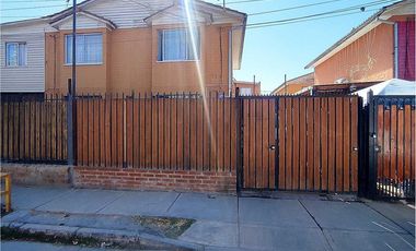 Acogedora Casa de 2 pisos en Quilicura