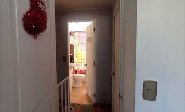 Acogedora Casa de 2 pisos en Quilicura