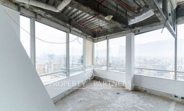 Espectacular oficina en Providencia (0,4 UF/m2)