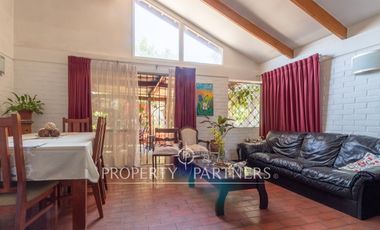 Se vende linda y centrica casa en Calle Santa Inés, La Florida.