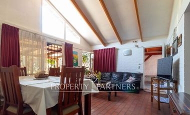 Se vende linda y centrica casa en Calle Santa Inés, La Florida.