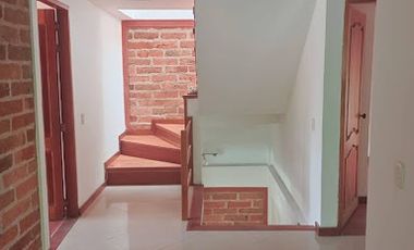 ARRIENDO de CASAS en SABANETA