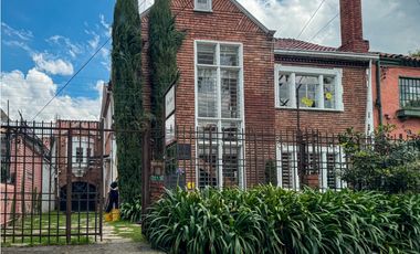 Casa en arriendo con uso comercial, Quinta Camacho, Bogotá D.C.