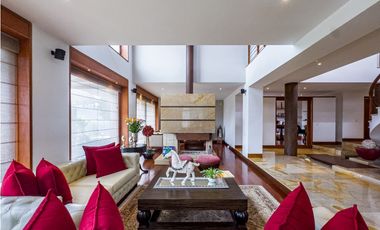 Casa en arriendo con diseño majestuoso, Vía La Calera, Bogotá D.C.