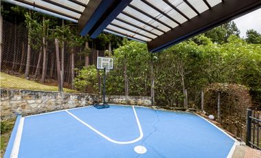 Casa en arriendo con diseño majestuoso, Vía La Calera, Bogotá D.C.