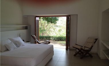 Casa en venta a puerta cerradas, Club Puerto Peñalisa, Girardot