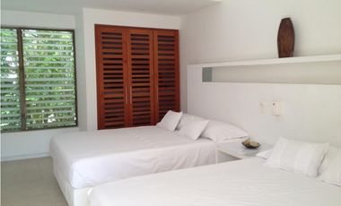 Casa en venta a puerta cerradas, Club Puerto Peñalisa, Girardot