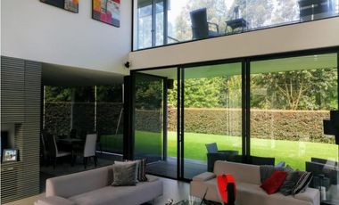 T casa de lujo en venta; San Simon - Bogotá D.C.