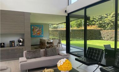 T casa de lujo en venta; San Simon - Bogotá D.C.