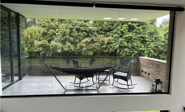 T casa de lujo en venta; San Simon - Bogotá D.C.