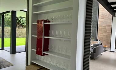 T casa de lujo en venta; San Simon - Bogotá D.C.