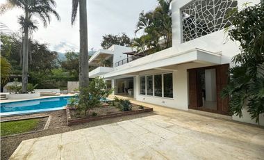 Finca de lujo en alquiler con piscina y jacuzzi cerca al Club Payandé